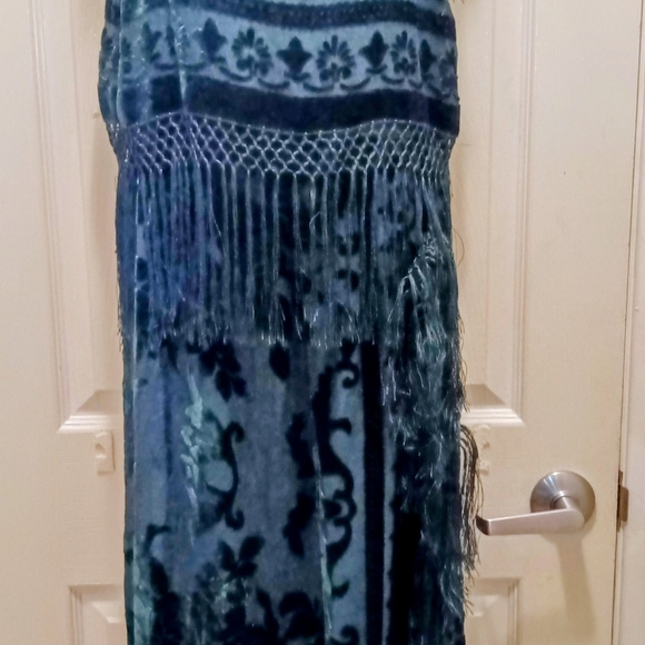 Burnout Velvet Elegant Fringe Trimmed Skirt Set Size S - Picture 5 of 6